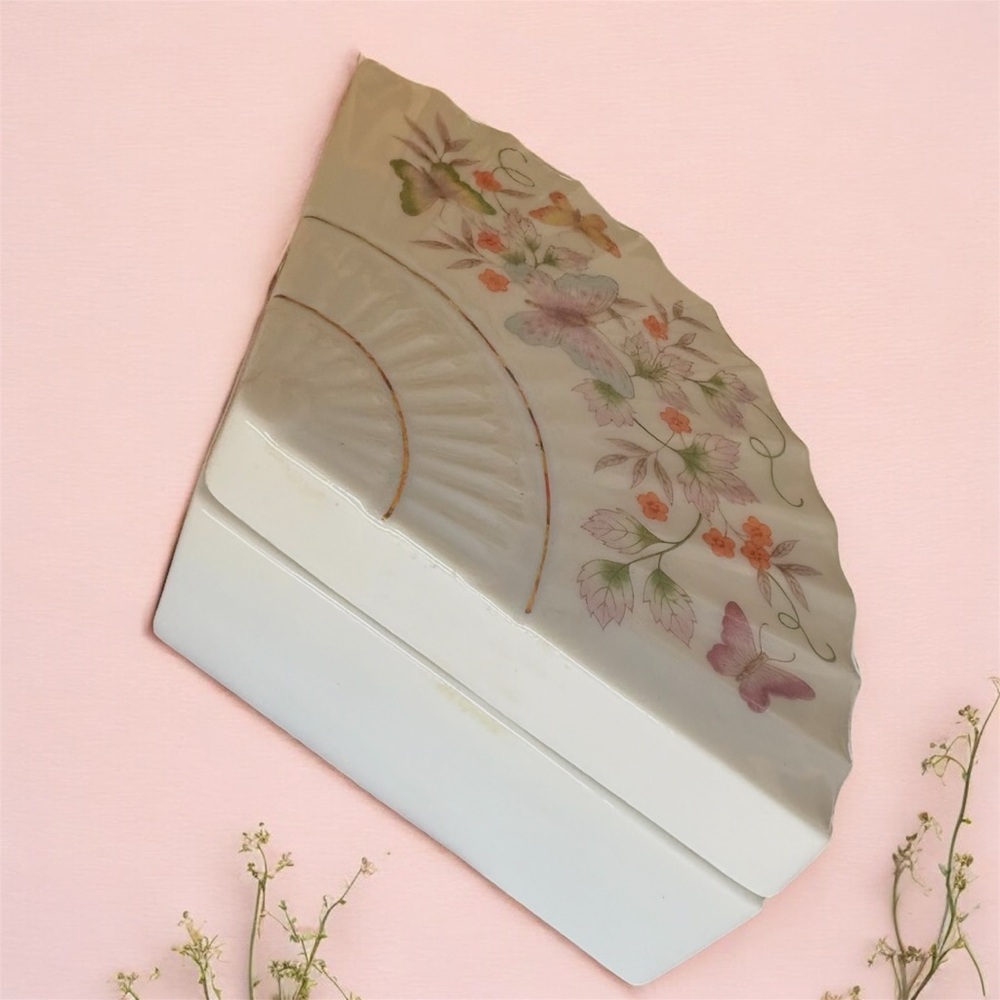 VTG Avon Porcelain Floral Butterfly Asian Fan Trinket Box Made in Japan 1980 - Picture 3 of 6